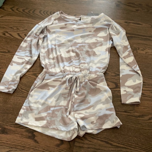 Le Lis Tops - LeLis romper